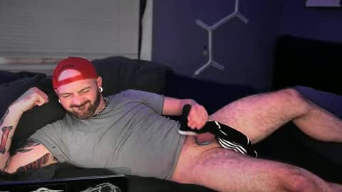 tucker_pdmax online show from April 11, 2026, 5:06 pm