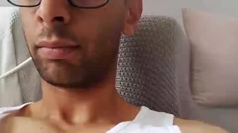 TunisienSexyGuy online show from April 19, 2026, 1:32 pm