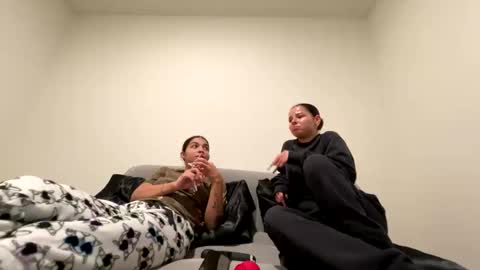 Tus reinas online show from January 6, 2025, 6:58 am