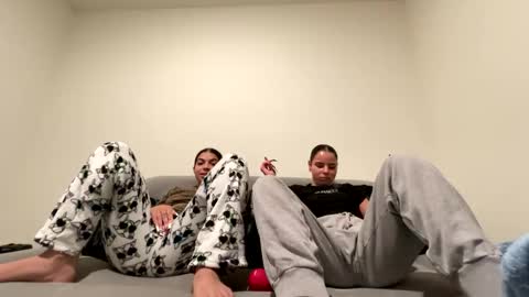 Tus reinas online show from January 7, 2025, 6:38 am