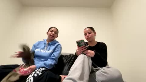 Tus reinas online show from January 9, 2025, 6:59 am