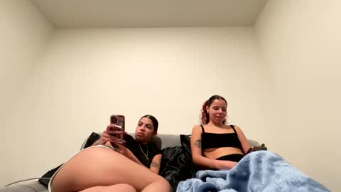 Tus reinas online show from January 10, 2025, 7:04 am