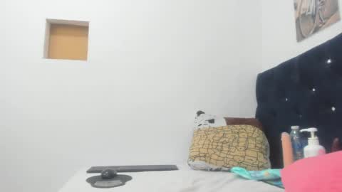 tutty_sweet online show from December 20, 2024, 7:55 am