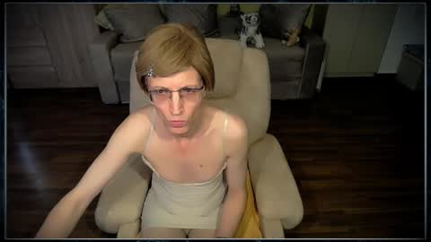 Clementine online show from October 1, 2025, 7:03 am