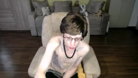 Clementine online show from May 5, 2026, 8:33 am