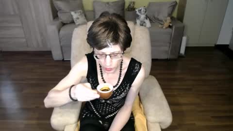Clementine online show from May 7, 2026, 10:09 am