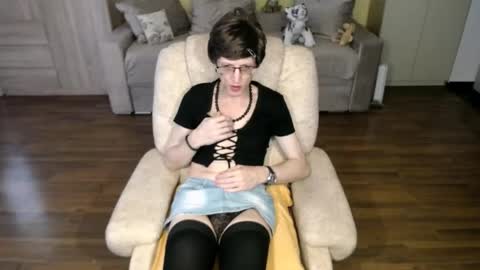 Clementine online show from May 11, 2026, 9:26 am