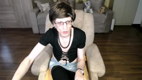 Clementine online show from May 11, 2026, 2:45 pm