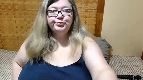 Lana online show from February 3, 2025, 8:24 pm