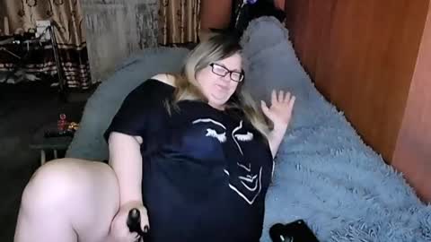 Lana online show from February 28, 2025, 8:39 pm