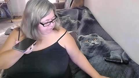 Lana online show from September 9, 2025, 1:16 am