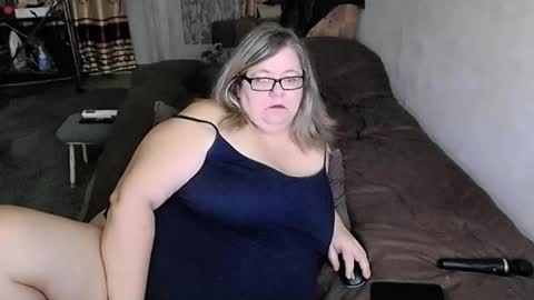 Lana online show from December 16, 2025, 9:09 pm