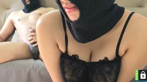 A  M On vacation till 28th online show from December 14, 2025, 3:34 am