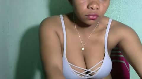 Snapshot of twenkle chatting on December 11, 2024, 4:49 am LORAH online show from December 11, 2024, 4:49 am