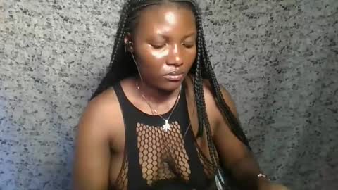 Snapshot of twerker_lyly chatting on October 2, 2025, 12:56 pm twerker_lyly online show from October 2, 2025, 12:56 pm