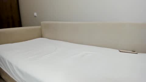 new hot online show from September 20, 2025, 5:14 pm