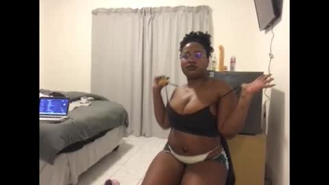 Twerking Temptress online show from May 28, 2026, 1:25 am