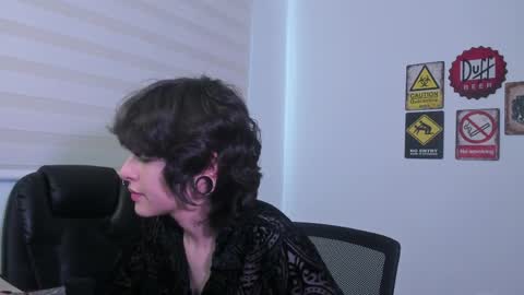 Eve  Lili online show from April 29, 2026, 5:30 pm