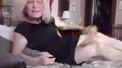 Kitten online show from July 11, 2026, 5:32 am