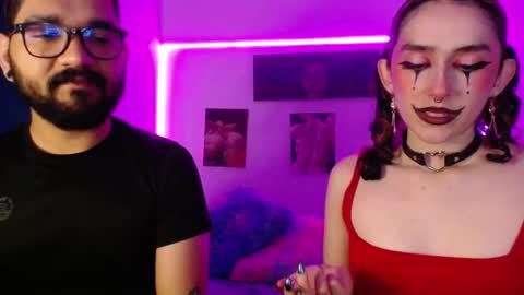 TwinFlamesXX online show from September 18, 2025, 4:09 pm