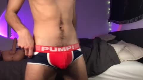 Snapshot of twink_boy98 chatting on September 18, 2025, 4:36 am twink_boy98 online show from September 18, 2025, 4:36 am