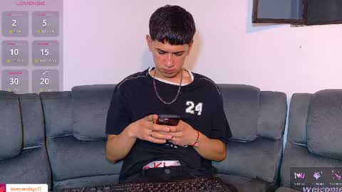 Snapshot of twink_daren chatting on April 6, 2026, 6:09 pm Mr Daren online show from April 6, 2026, 6:09 pm