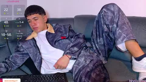 Snapshot of twink_daren chatting on April 7, 2026, 6:19 pm Mr Daren online show from April 7, 2026, 6:19 pm