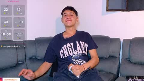 Snapshot of twink_daren chatting on April 8, 2026, 6:19 pm Mr Daren online show from April 8, 2026, 6:19 pm