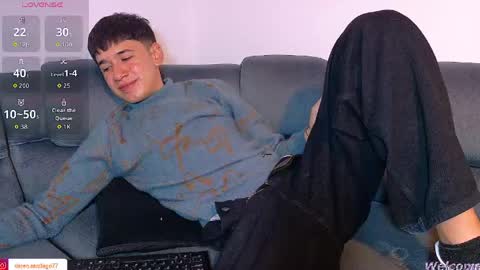 Snapshot of twink_daren chatting on April 20, 2026, 7:37 pm Mr Daren online show from April 20, 2026, 7:37 pm