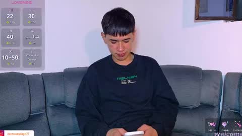 Snapshot of twink_daren chatting on April 22, 2026, 6:42 pm Mr Daren online show from April 22, 2026, 6:42 pm