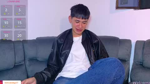 Snapshot of twink_daren chatting on April 24, 2026, 7:05 pm Mr Daren online show from April 24, 2026, 7:05 pm