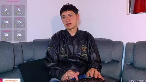 Snapshot of twink_daren chatting on May 16, 2026, 6:17 pm Mr Daren online show from May 16, 2026, 6:17 pm