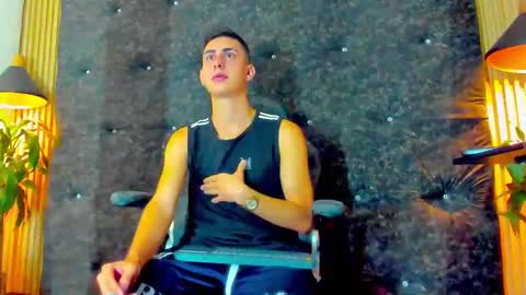 twink_scott19 online show from November 3, 2025, 9:48 pm