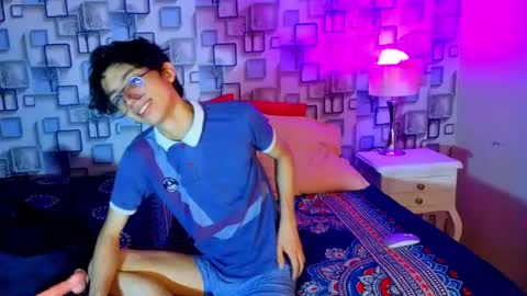 Snapshot of twink_sebas7 chatting on April 23, 2026, 12:15 pm Sebastin online show from April 23, 2026, 12:15 pm