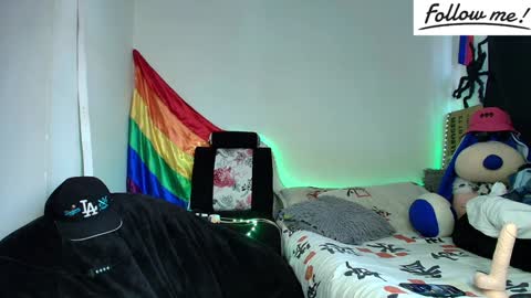 Snapshot of twink_sebas_ chatting on December 14, 2024, 2:31 pm Bad boy sebastian online show from December 14, 2024, 2:31 pm