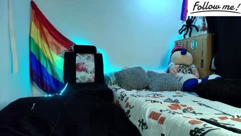 Snapshot of twink_sebas_ chatting on December 15, 2024, 4:51 am Bad boy sebastian online show from December 15, 2024, 4:51 am