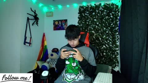 Snapshot of twink_sebas_ chatting on January 18, 2025, 12:35 am Bad boy sebastian online show from January 18, 2025, 12:35 am