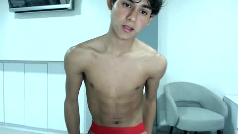 Twink Waldorf online show from December 10, 2024, 9:11 pm