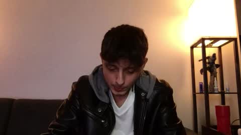 Derrick online show from December 3, 2025, 3:47 am