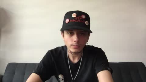 Derrick online show from May 6, 2026, 6:13 pm
