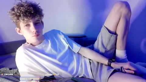 TwiShadow online show from March 19, 2026, 9:41 pm