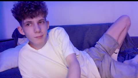 TwiShadow online show from April 2, 2026, 9:34 pm