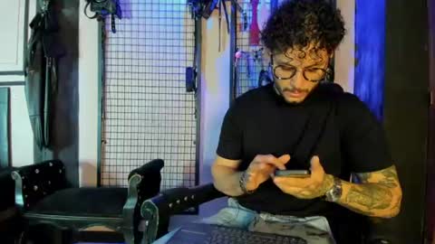 Clio  Tadeo online show from June 22, 2026, 4:31 am