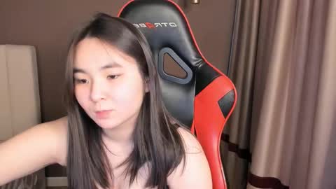 Snapshot of twitty_kiki chatting on March 3, 2026, 4:18 am Kiki online show from March 3, 2026, 4:18 am