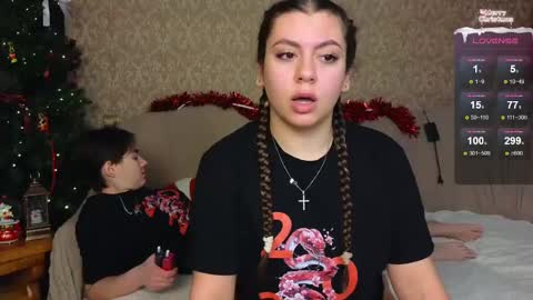 Snapshot of twobabesweet chatting on December 31, 2024, 7:10 am Welcome guys We Lili and Vic PVT open online show from December 31, 2024, 7:10 am