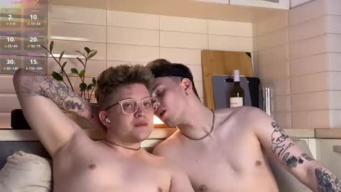 Noah blonde and Josh dark hair Nike guy online show from June 8, 2026, 6:08 pm