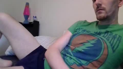 Snapshot of twohandandmore chatting on April 28, 2026, 4:45 pm twohandandmore online show from April 28, 2026, 4:45 pm