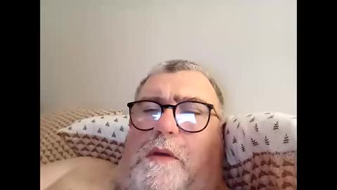 twohats2810 online show from March 13, 2026, 7:09 pm