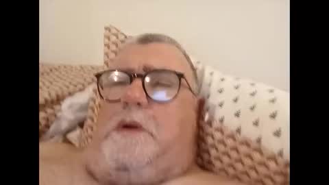 twohats2810 online show from March 27, 2026, 7:13 pm