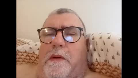 twohats2810 online show from March 29, 2026, 10:04 am